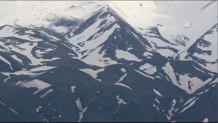 Beyaz gelinliğini giyen Ağrı Dağı'ndan kartpostallık görüntü - Resim: 3